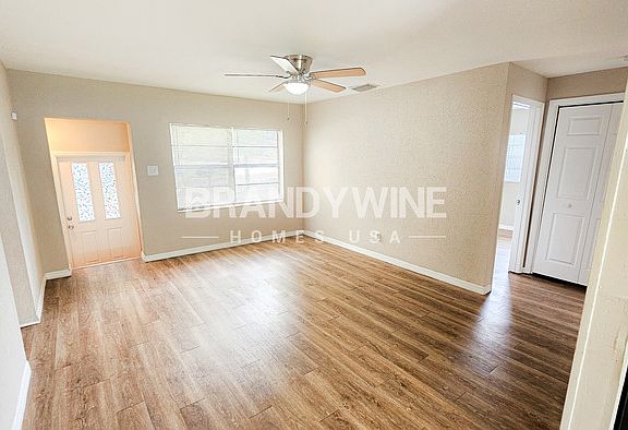3rd image of 2410 N Ramona Cir
