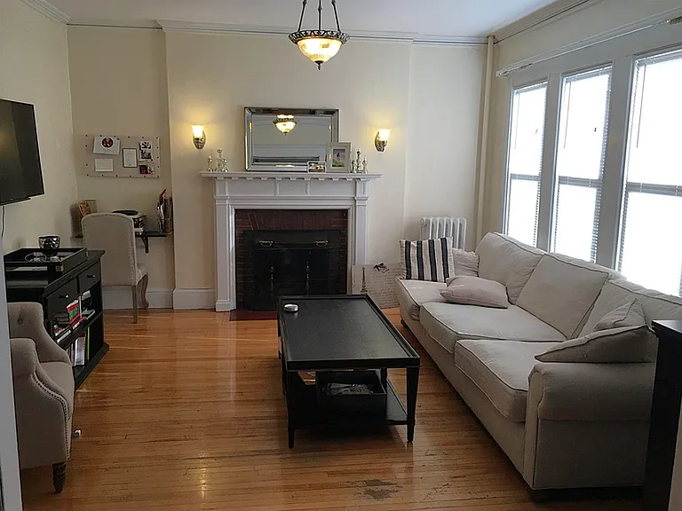 82 Prescott St #2 — Photo 1