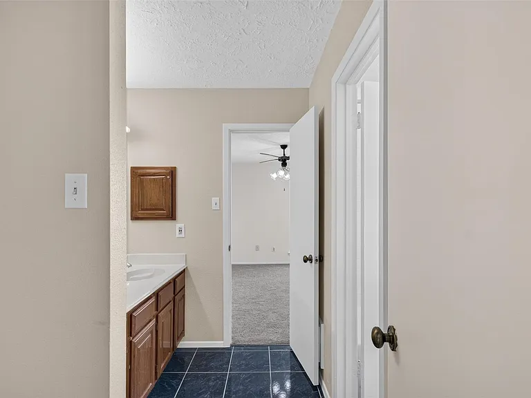 14338 Royal Hill Dr — Photo 26