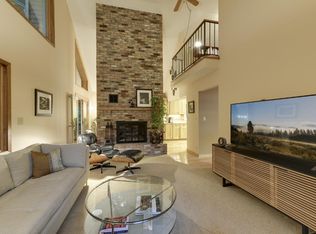 8100 Tierneys Woods Rd, Bloomington, MN 55438