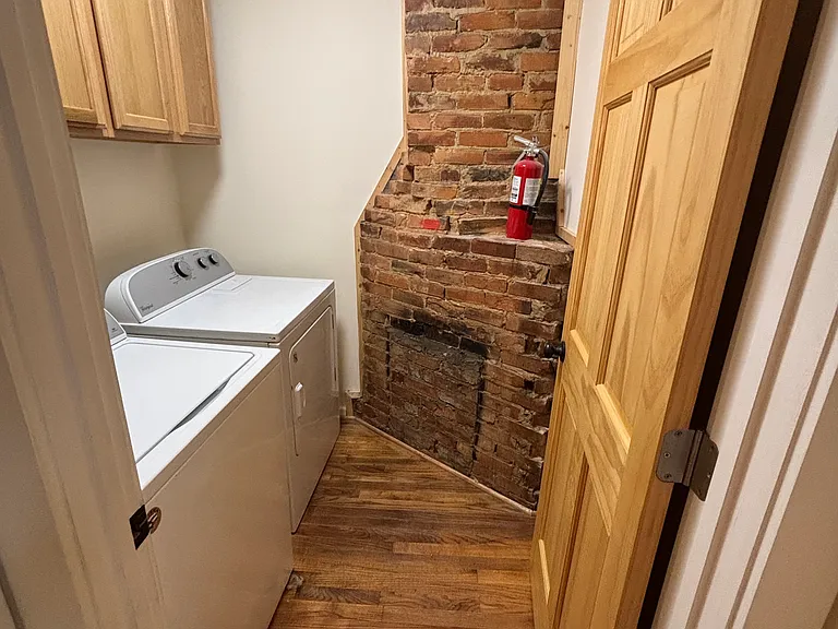 955 N Chase St — Photo 7