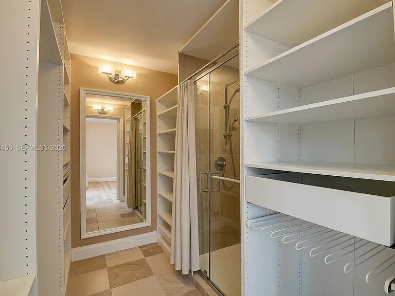799 Jeffery St #0 — Photo 4