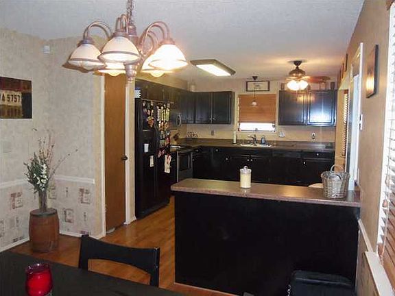 2nd image of 2824 Hidden Trail Ln