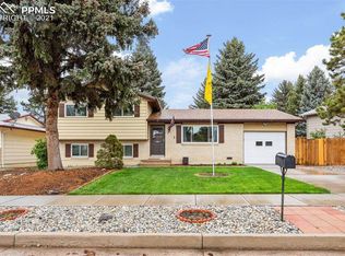 4629 Ridgeglen Rd, Colorado Springs, CO 80918
