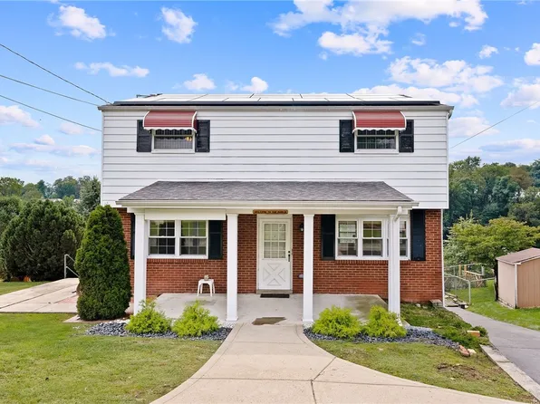 1048 Kentucky Blue Dr, West Mifflin, PA 15122