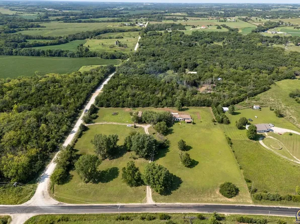12426 110th Rd, Hoyt, KS 66440