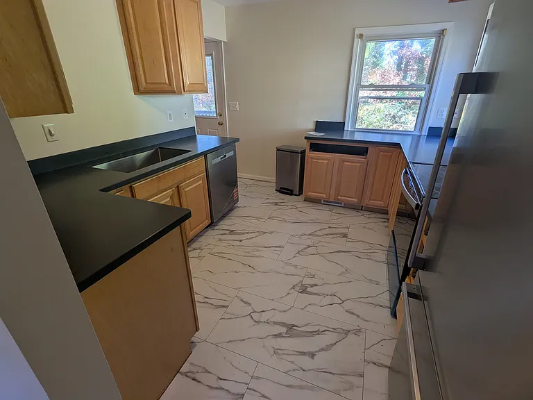 125 W Park Dr — Photo 5