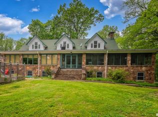 96 Caretaker Rd, Makanda, IL 62958