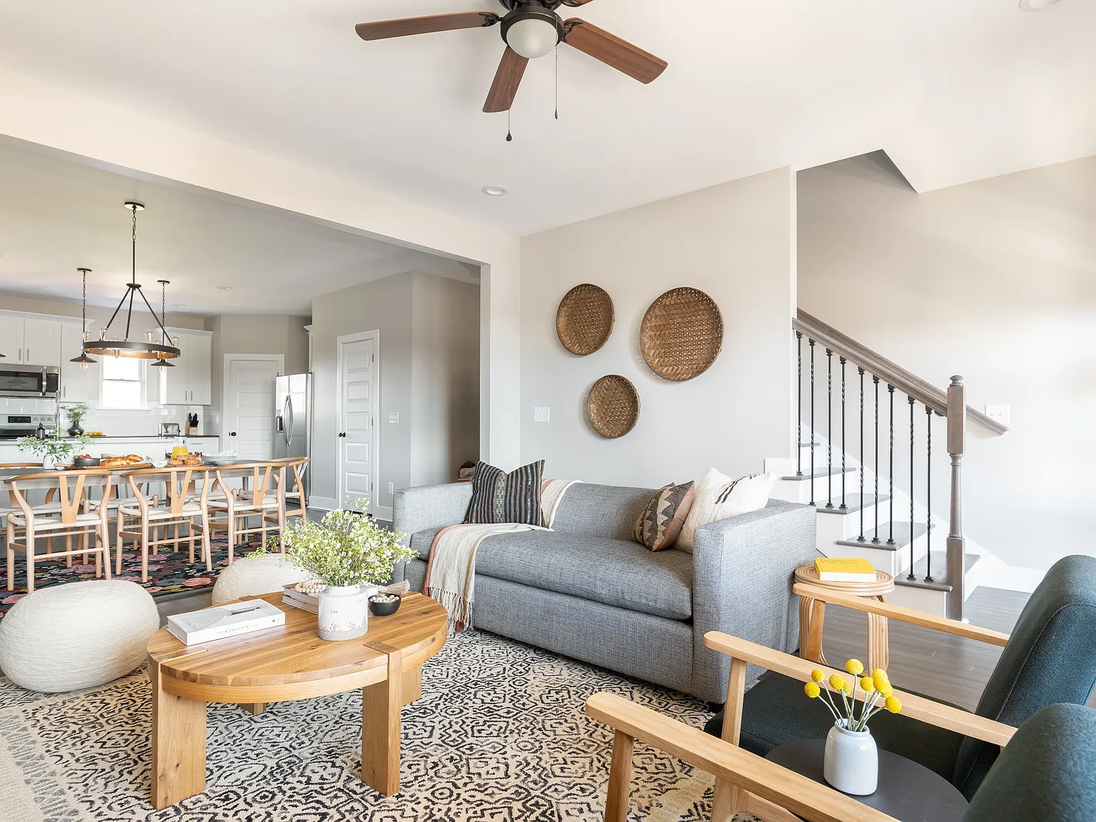 3 bed, 3.5 bath, 1740 sqft, $3,400 — Photo 3