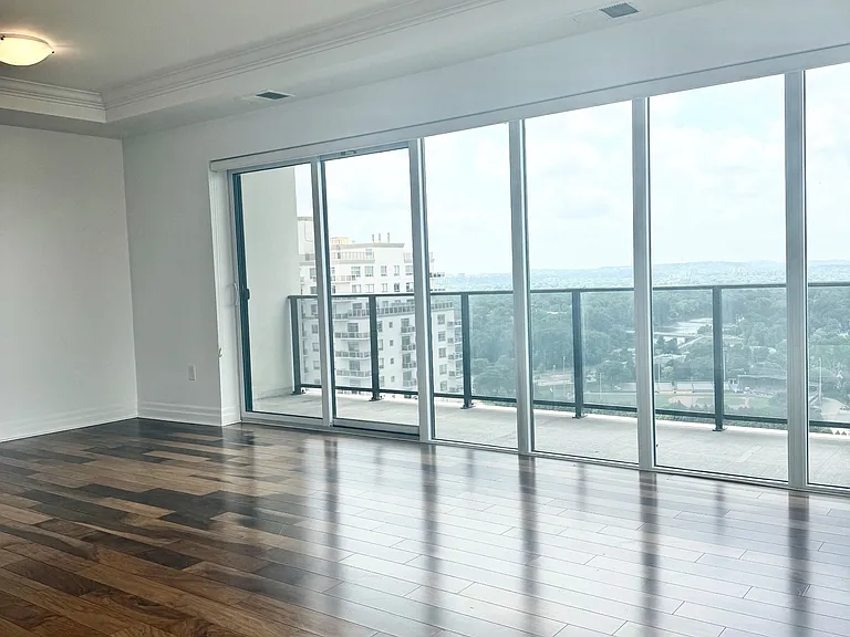 505 Talbot St #2101 — Photo 10