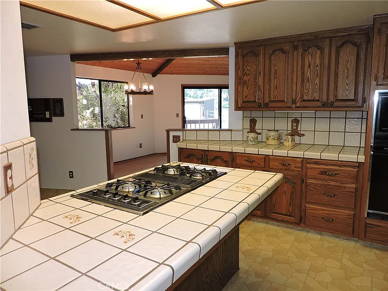 26931 Columbia Way — Photo 29