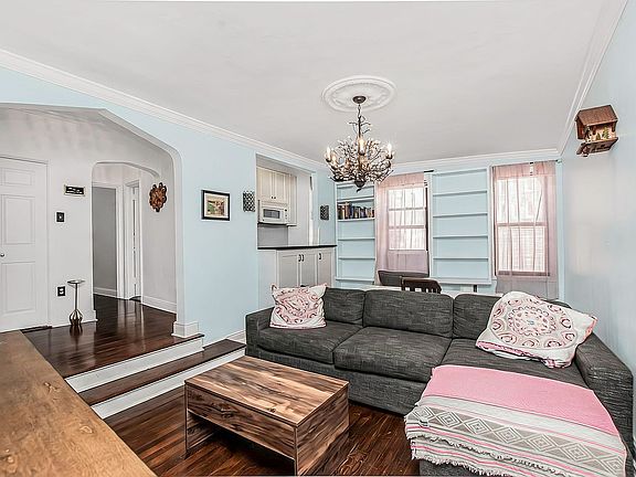 5th image of 3875 Waldo Ave APT 9R