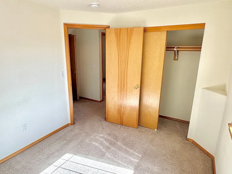 8702 NE Glisan St — Photo 24