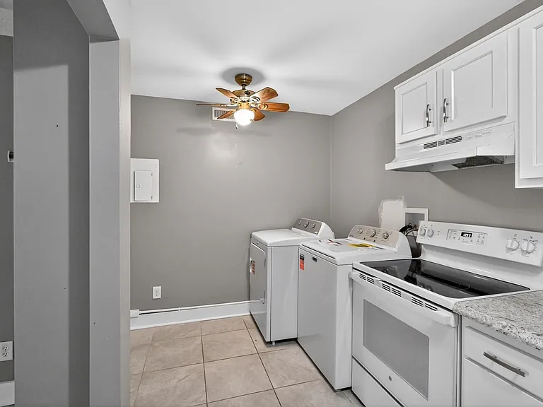 726 Zorn Ave #5 — Photo 5