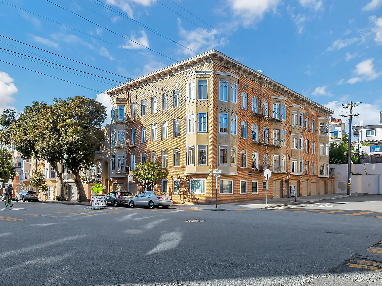 100 Lake — Photo 2