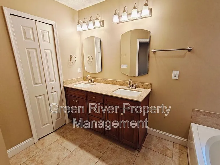 1845 Weston Cir — Photo 20