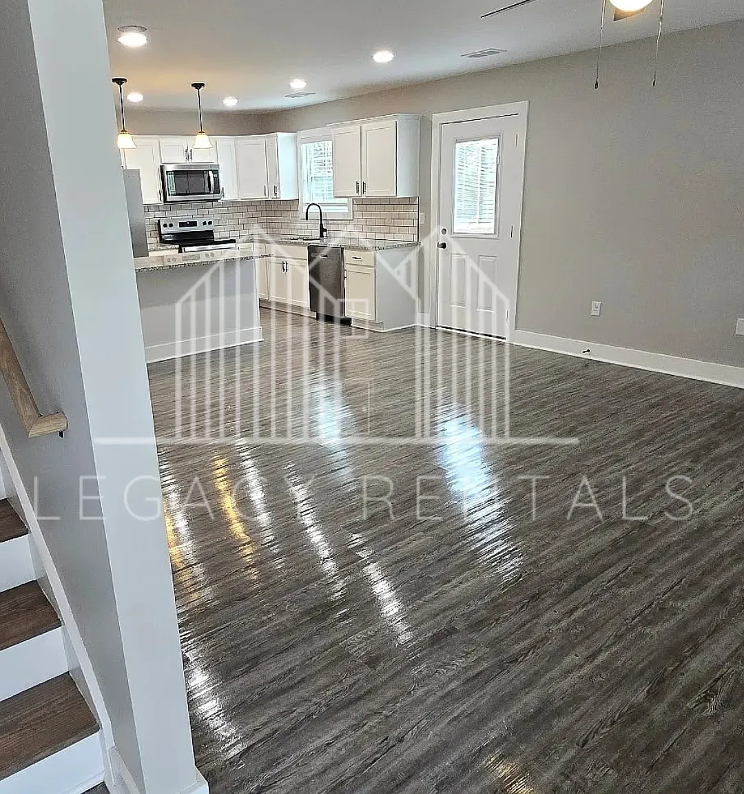 1112 Race Street - 1 — Photo 3