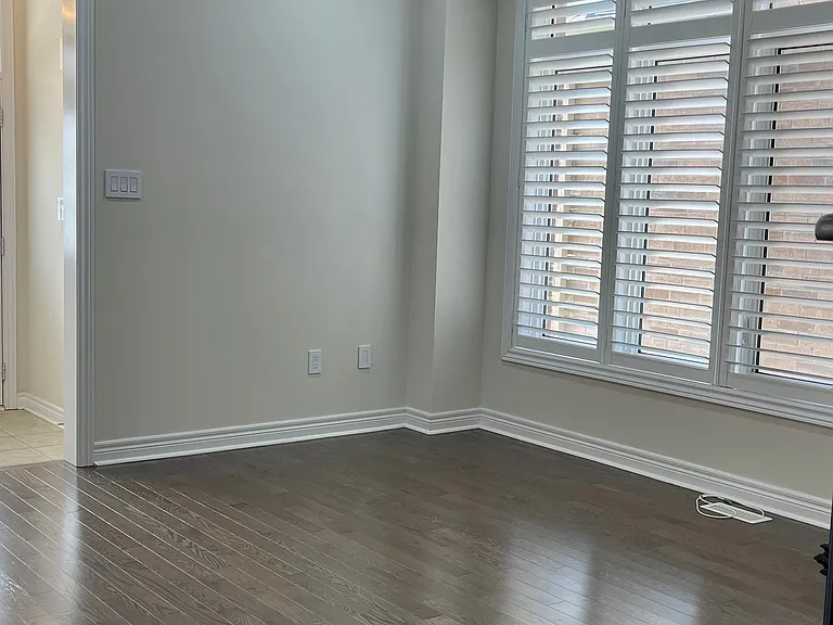 343 N Park Blvd — Photo 5