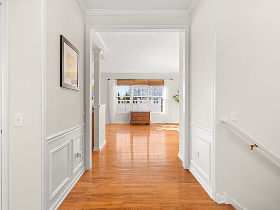 3rd image of 13497 Wildwood Ln