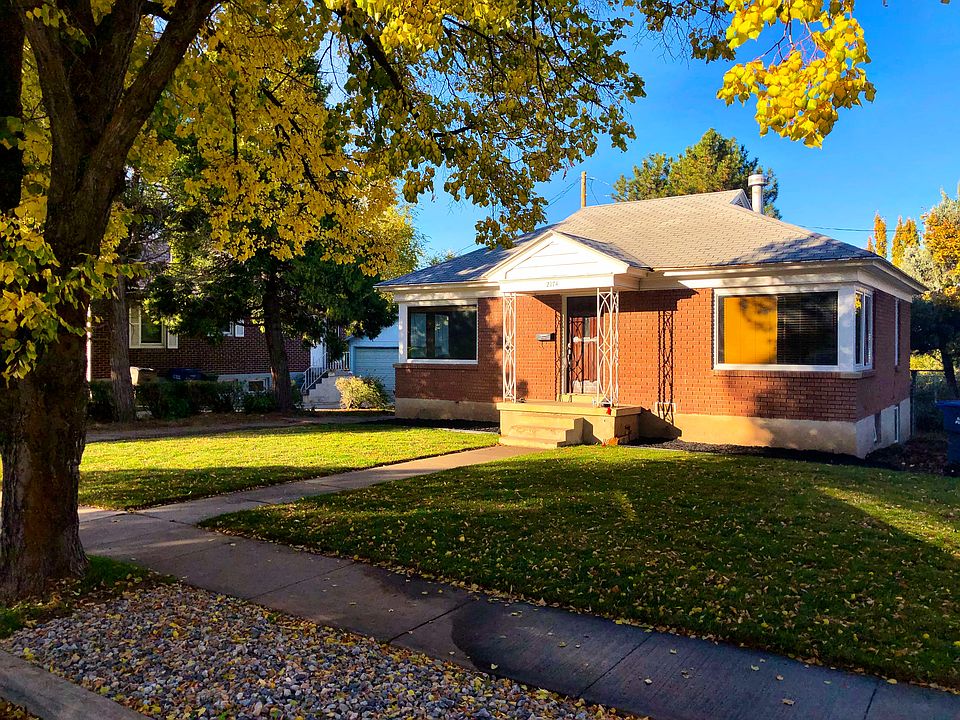 Beautiful Foothill Bungalow 