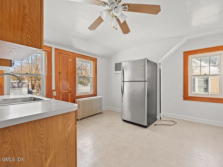 23 Thornhill Rd #2 — Photo 3