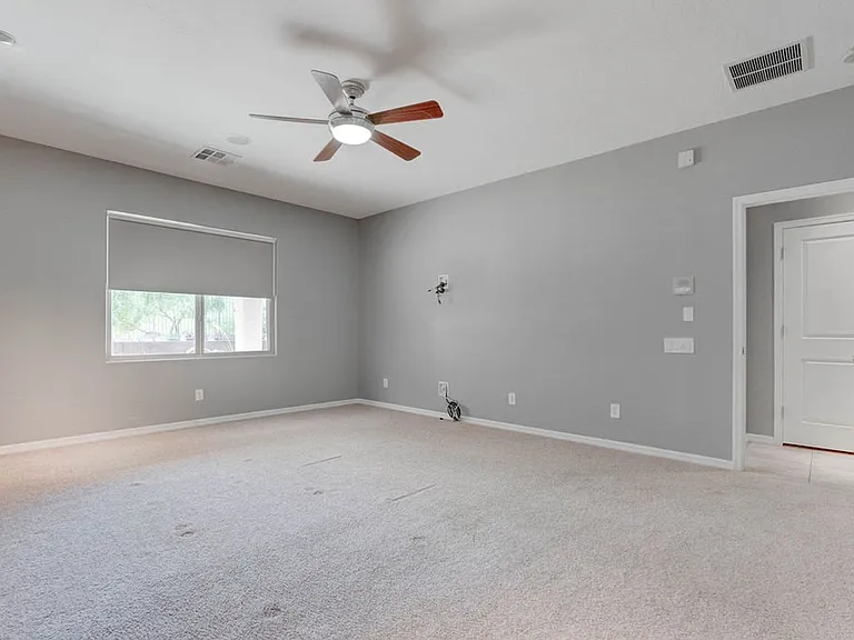 2589 Chateau Clermont St — Photo 27