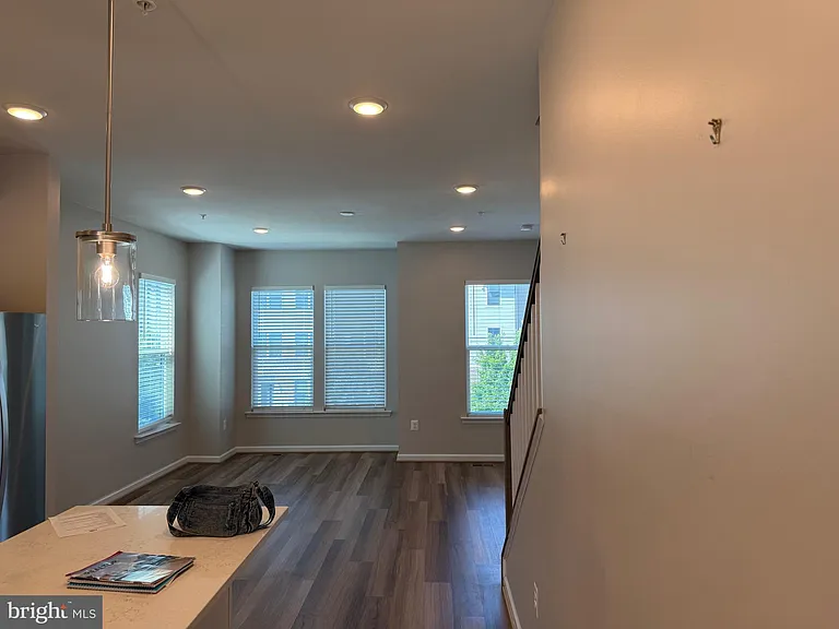 221 Narrowleaf Way — Photo 30