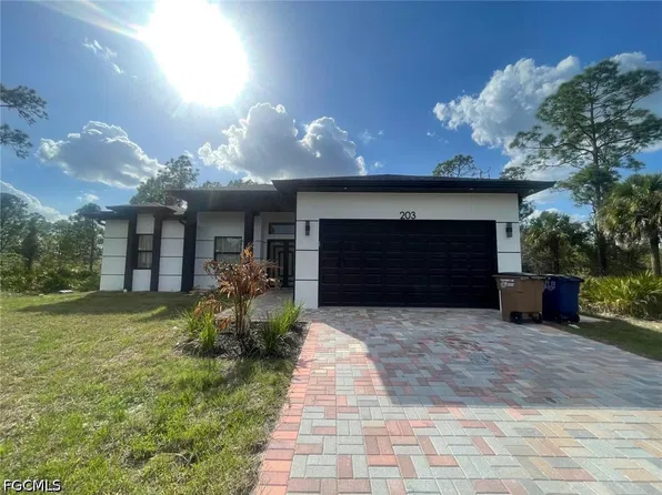 203 Wells Ave, Lehigh Acres, FL 33936
