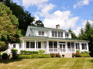 104 Meadows Ln, White Sulphur Springs, WV 24986