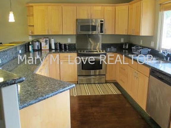 3rd image of 73-990 Kukuinui St