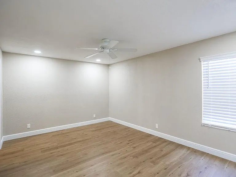 2228 E Campbell Ave #127 — Photo 6