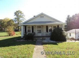 8 McKinney Rd, Asheville, NC 28806