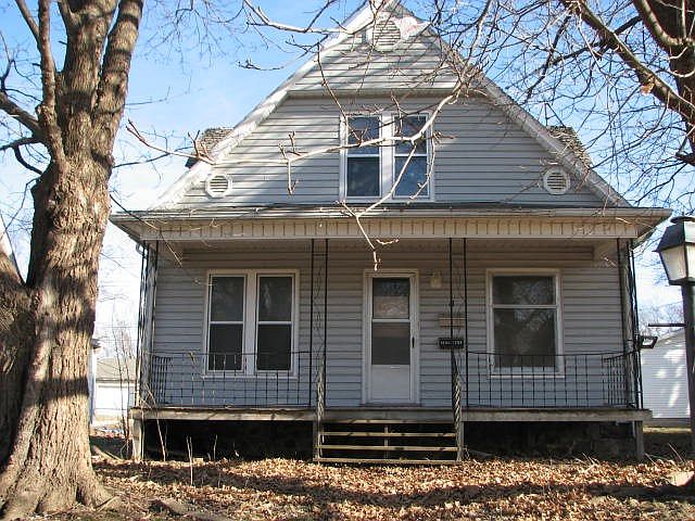 1st image of 715 S Frederick Ave