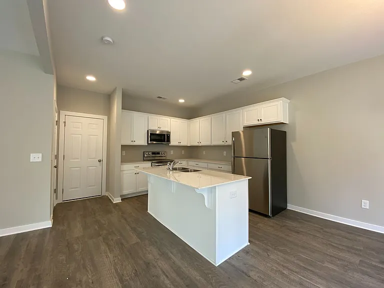 7940 Saint James Dr — Photo 3