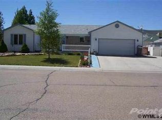 1020 Rosewood Dr, Rock Springs, WY 82901