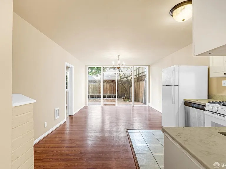 1506 Lombard St #A — Photo 2
