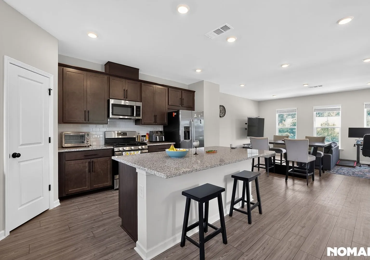 Luxurious 3BR Townhome in Lawrenceville — Photo 4