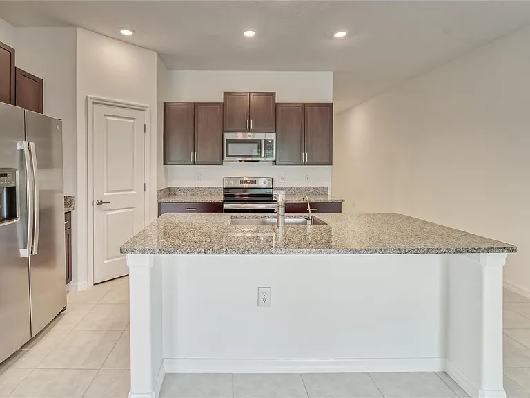 5514 Blue Azure Dr — Photo 12