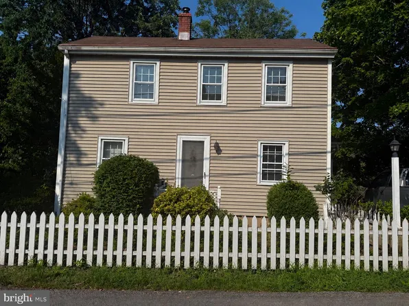 40 S Canal St, Yardley, PA 19067