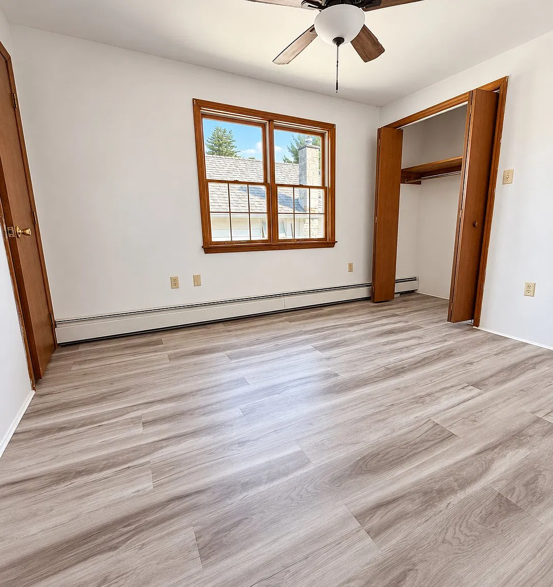 Beautiful Townhome — Photo 4