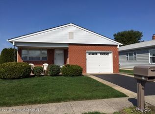 37 Lumsden St, Toms River, NJ