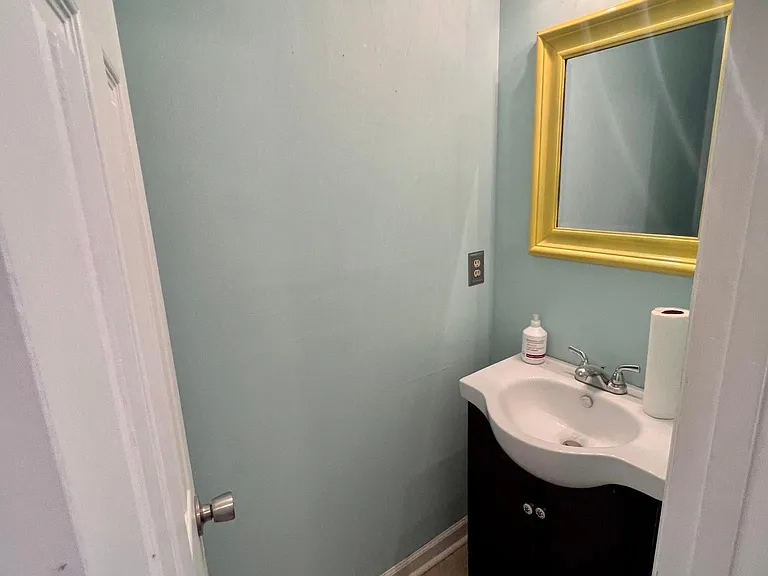 1373 Woodridge Dr — Photo 6