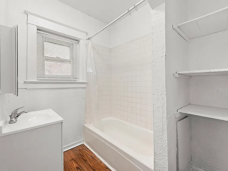 2207 E 24th Ter #B — Photo 14