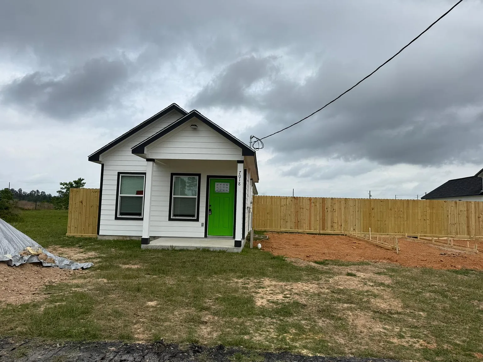 3 bed, 2.0 bath, 1300 sqft, $1,550 — Photo 3