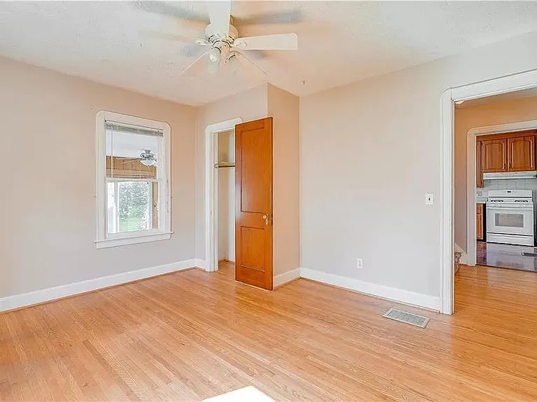 69 Winstead Rd — Photo 13