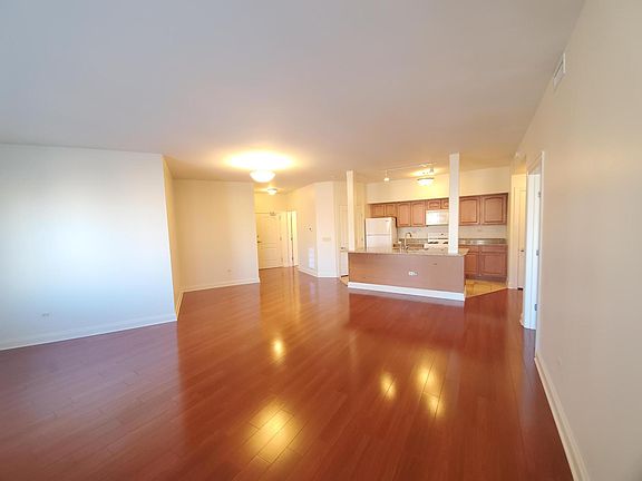 5th image of 2318 N Milwaukee Ave APT 304