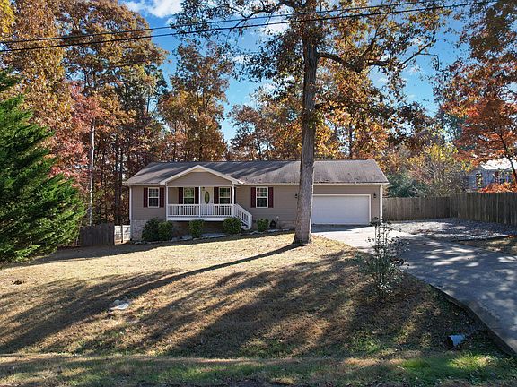 4th image of 350 Parkwood Dr NE
