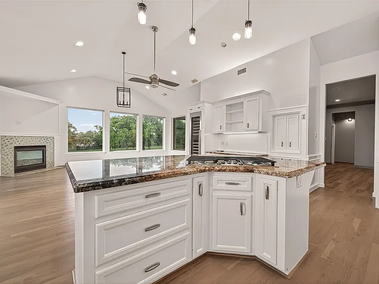 7203 Timberlake Dr — Photo 24