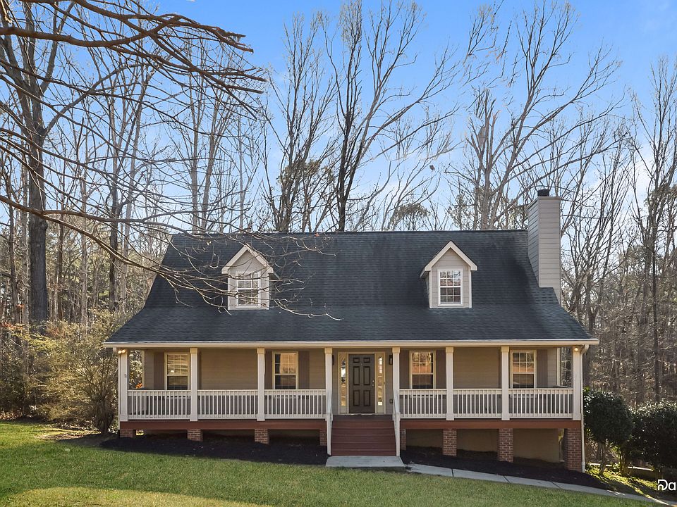 1st image of 169 Hayes Cir