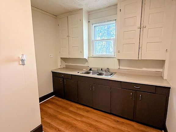 5th image of 2048 2nd St NE #2050